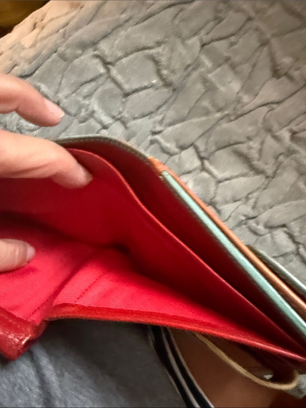 FOSSIL Colorblock Leather Wallet - Picture 9 of 9